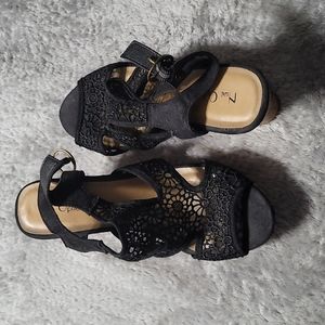 Nue options wedges